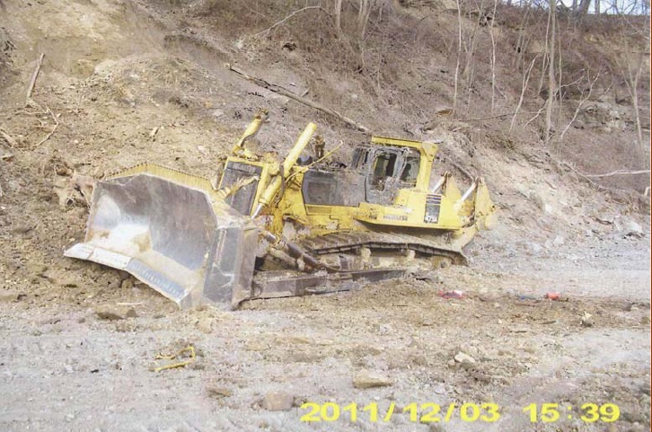 20111205 SafetyAlert Dozer1