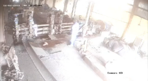 Work pulled between rollers_GRAPHIC