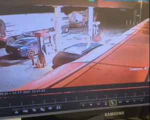 Gasoline Truck Unloading within return hoses_vapors ignite_12_2024_2