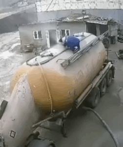 Opening DOT Tanker under pressure (GRAPHIC)