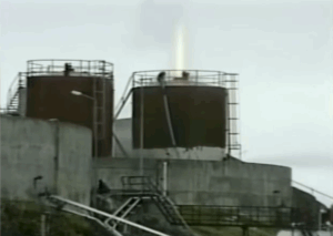 Another HW failure on top of Flammable Liquid Atmospheric Storage Tank (Graphic)
