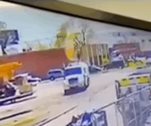 DOT Tanker_Jet Fire from Top Manway (GRAPHIC)