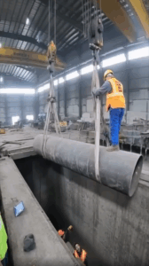 Riding a load and working underneath suspended load_2025