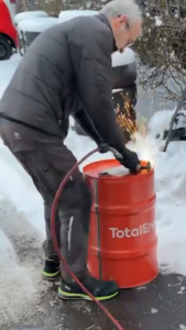 Grinding_Cutting"flammable Liquid Drum_4